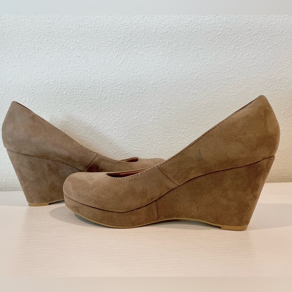 Cute brown heels - Picture 2 of 9